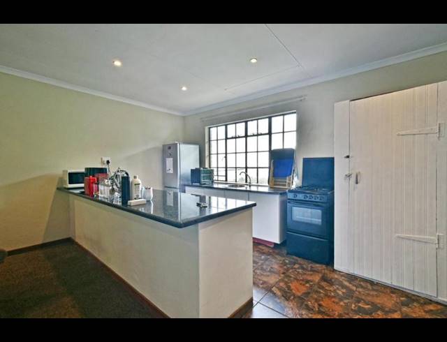 14 BEDROOM HOUSE FOR SALE IN NORTHCLIFF